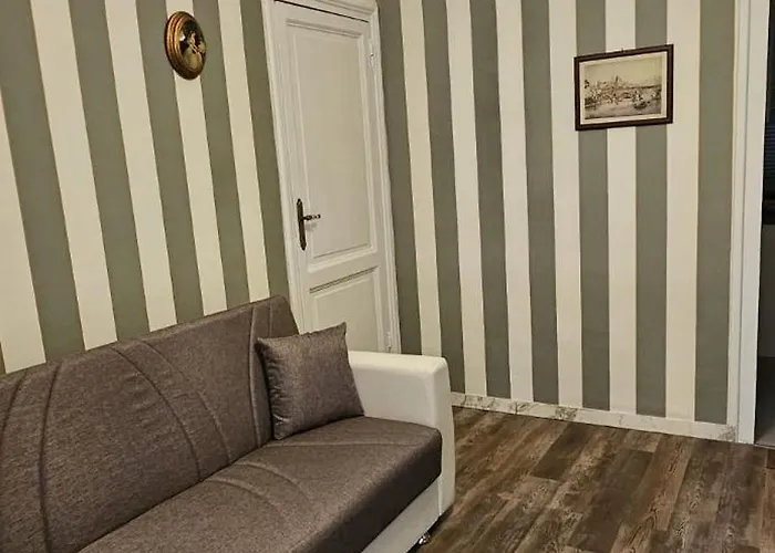 Trastevere Rome's Heart Charming & Cozy 4 Appartement *