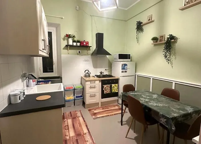 Trastevere Rome's Heart Charming & Cozy 4 Appartement