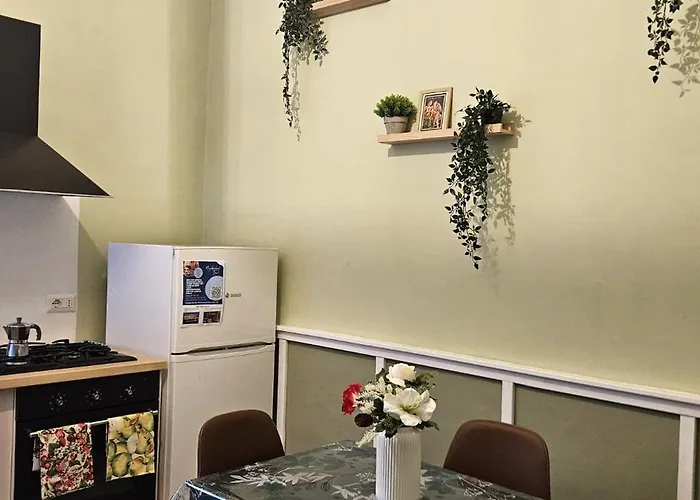 Trastevere Rome's Heart Charming & Cozy 4 Appartement